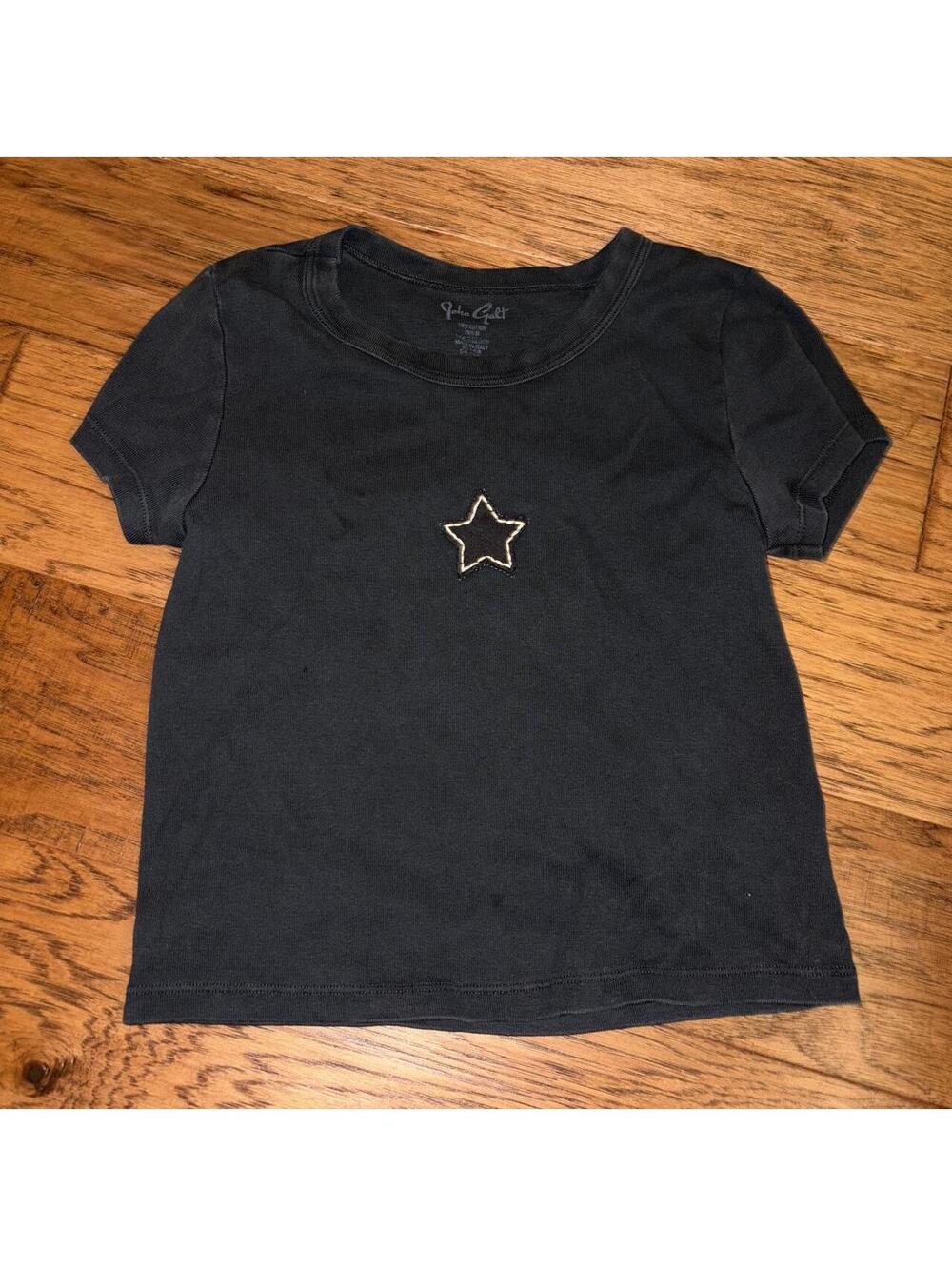 Brandy Melville Women's Black and Navy Tshirt